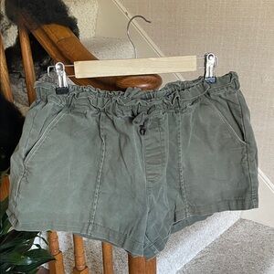 Toad&Co Sage Green Women's Cargo Shorts